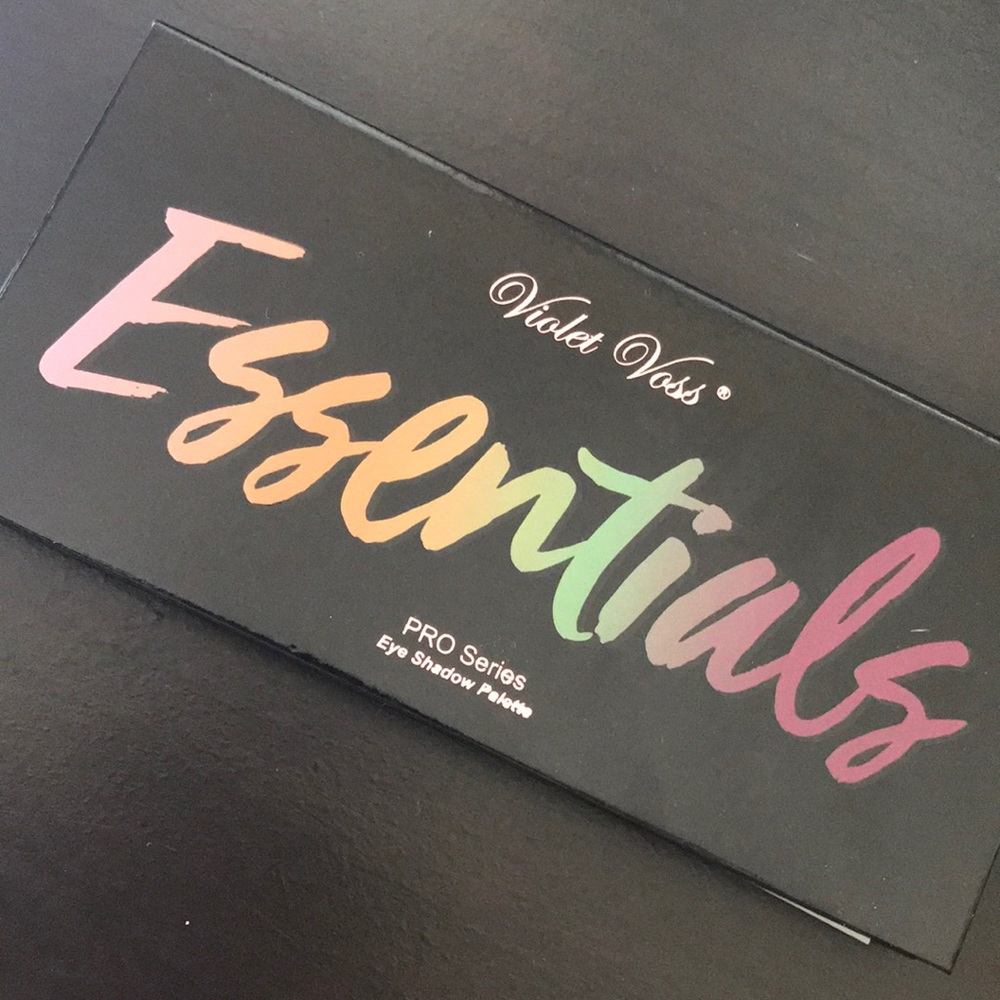 violet voss essential eyeshadow palette
